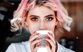 girl drinking coffee