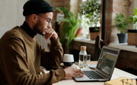 Law Schools Embrace AI Integration Amid Policy Uncertainty